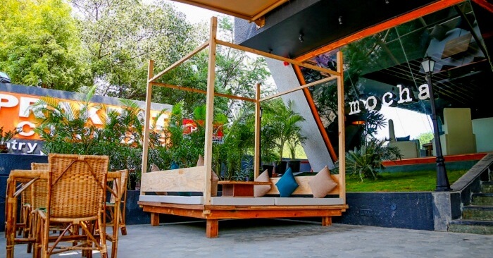 Modern Coffee Shop Interior Design 3