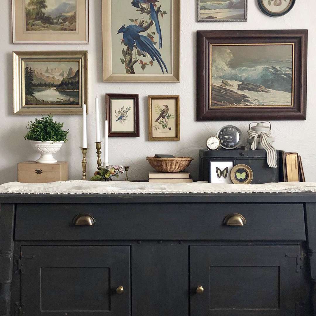 PHOTO FRAME WALL