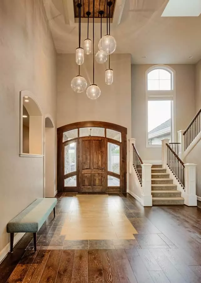 LIGHTING_IN_FOYER.jpg